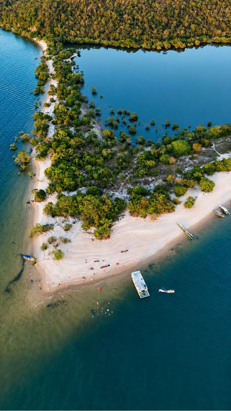 Ilha de areia vista do alto no rio Tapajós